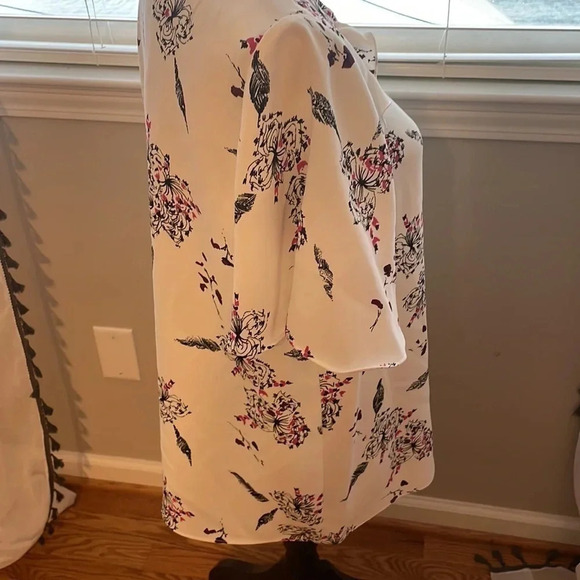 Alfani Shirt Sleeve Ruffle Detail Print Blouse Medium Flowing Style Black Pink - Picture 4 of 8